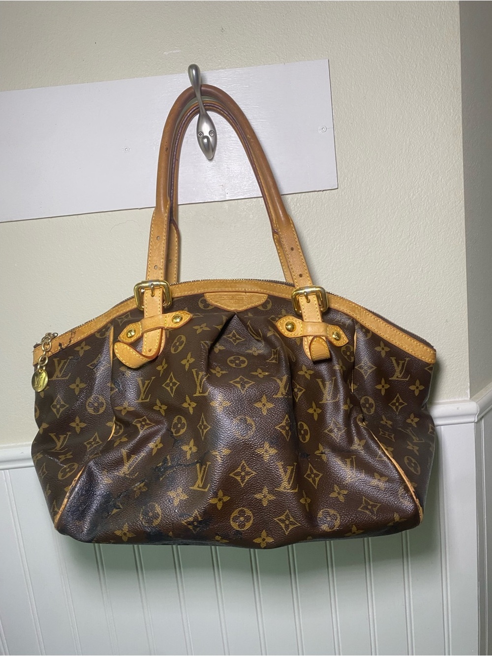 Louis Vuitton Tivoli GM Monogram Shoulder Bag with Tan Trim - Picture 6 of 16